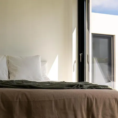 Oceanfront Retreat In Ribamar (Torres Vedras)