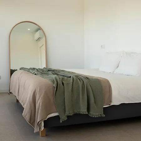 Ocean View Pool Villa Family & Surf In Ericeira וילה