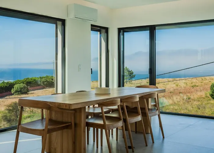 Ocean View Pool Family & Surf In Ericeira