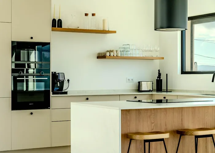 Ocean View Pool Family & Surf In Ericeira